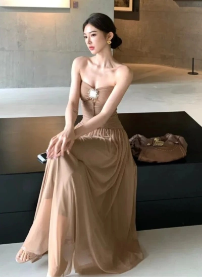 見逃し厳禁🌸【ワンピース】女神系 上品セクシー チューブトップ ギャル デザイン性抜群 ワンピース