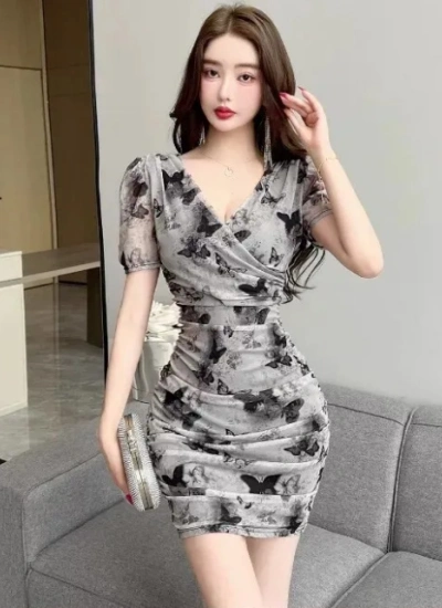 【ワンピース】韓国風 ボディコン セクシーVネック 花柄プリント タイトフィットワンピース