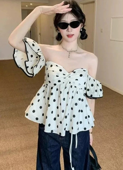 【トップス】水玉 デザイン性 フリル   セクシー  肩出しトップス