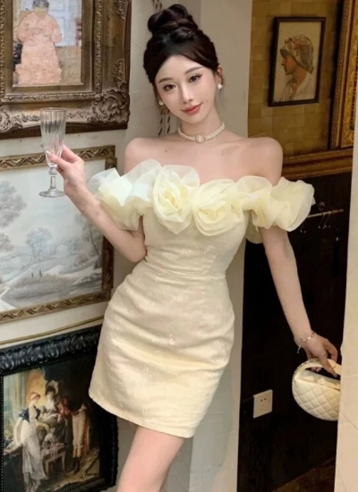 【ワンピース】フレンチ気質 立体花あしらい オフショルダードレス プチパーティーイブニングワンピ