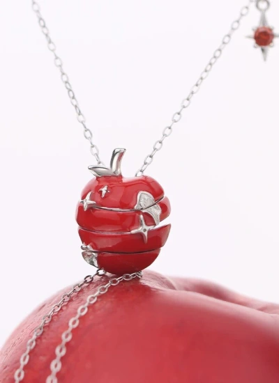 【アクセサリー】🍎リンゴペンダント チョーカーネックレス マイナーデザイン 高級感 甘×クール ショートネックレス みどり 赤