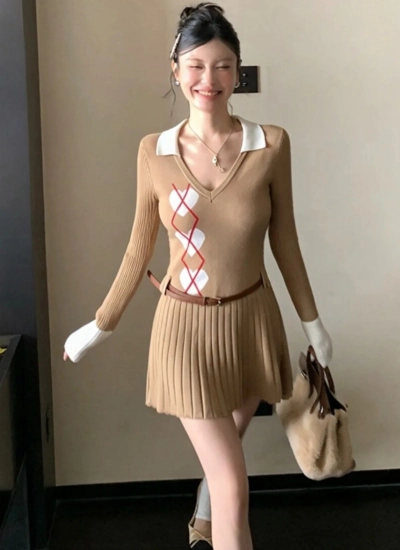 ベルト付きワンピース♡【ワンピース】フレンチVネック 長袖リブニットワンピース ウエストマーク ベルト付き Aライン フェミニン 秋コーデ