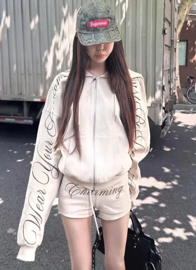 【2点セット】フード付きスウェットアウター＆ショートパンツ 上品デザイン 万能 細見え デイリー カーキ